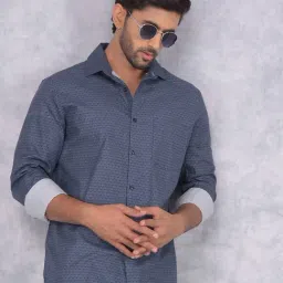 Crimsoune Club Navy Cotton Slim fit Print Shirts-image-13