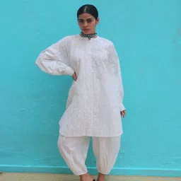 Chidiyaa Safed Adaag Cotton Kurta image 1