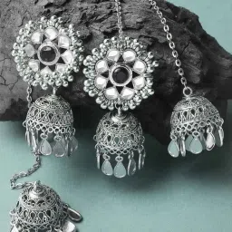 Karatcart Silver-Plated Kundan Studded Kaanchain Jhumki Earrings for Women image 1