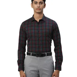 Park Avenue Red Slim Fit Checks Shirt image 1