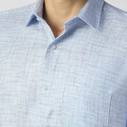 Van Heusen Blue Cotton Regular Fit Printed Shirt image 4