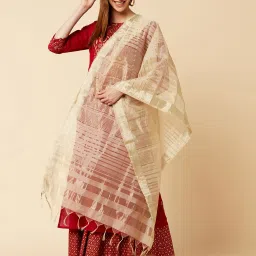 KSUT Maroon Printed Round Neck Kurta With Dupatta image 1