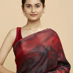 navyasa by liva Navyasa Maroon Liva Satin Abstract Printed Saree With Coordinated Unstitched Blouse Piece image 5