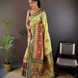 Elora Light Green Silk Woven Design Banarasi Saree With Unstitched Blouse image 1