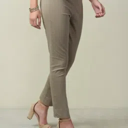 Fabindia Grey Cotton Mid Rise Pants image 3