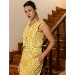 FIORRA Printed V Neck Waistcoat with palazzos Co-Ords image 5