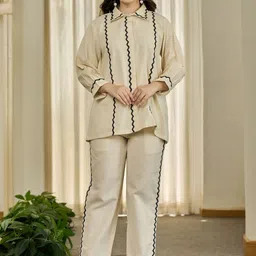 KALINI Women Zigzag & Horse Face Embroidery Detailed Co-Ord Set-picture-26