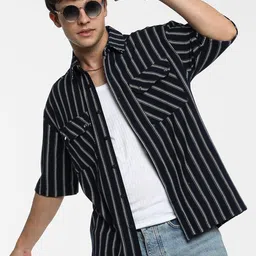 Campus Sutra Men Comfort Spread Collar Vertical Striped Polycotton Oversized Casual Shirt image 1