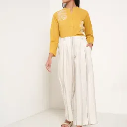 Akkriti By Pantaloons Ecru Melange Cotton Relaxed Fit Tie - Dye Trousers image 5