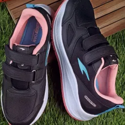 Asian Women's Black Walking Shoes image 1