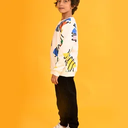 Anthrilo Fleeces Full Sleeves Shapes Printed Sweatshirt With Jogger - White & Black image 4