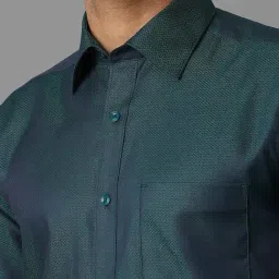 Louis Philippe Green Cotton Regular Fit Printed Shirt image 4