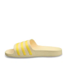Adidas Women's Adilette Aqua Yellow Casual Sandals image 2