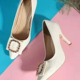 Carlton London Women's White Pump Shoes image 1