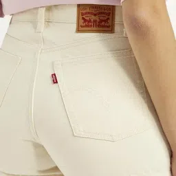 Levi's Cream Cotton Slim Fit Shorts image 4