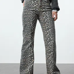 Trendyol Women Slash Knee Jeans-picture-17