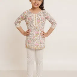 COTLAND FASHION Girls Floral Printed Gotta Patti Floral Kurta image 1