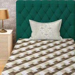 Klotthe Brown Geometric 400 TC Pure Cotton Single Bedsheet in Book Fold Packing image 2