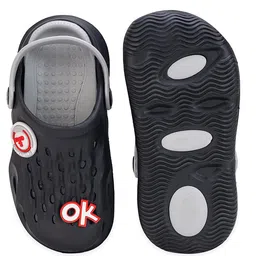 Toothless Ok Text Applique Detailed Slingback Clogs - Black & Grey image 5