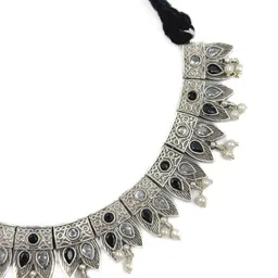 NAMAN ARTS Stone-Studded & Beaded Jewellery Set image 3