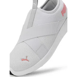 Puma Runwise Womens Grey Sneakers image 5