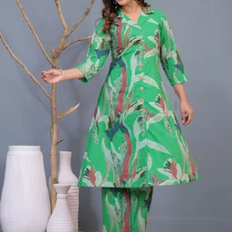 JAHIDA COMFORT WITH STYLE Printed Cotton Lapel Collar Pure Cotton Tunic With Trousers image 5