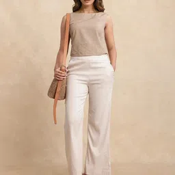 RAREISM RONESHIF-T Solid Embroidered Crop Top image 2