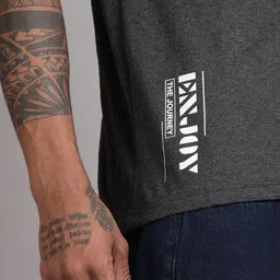 The Roadster Lifestyle Co Graphic Printed Relaxed-Fit Pure Cotton T-Shirt image 3