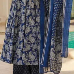 LIVIX Women Paisley Printed Empire Chanderi Cotton Kurta with Palazzos & With Dupatta image 5