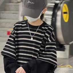 Xsole Boys Striped Drop-Shoulder Sleeves Oversized T-shirt image 3