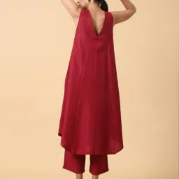 true Browns Maroon Cotton Kurta Pant Set image 2