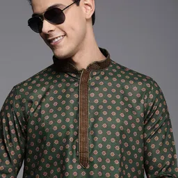 Manyavar Men Green Floral Printed Kurta with Churidar-picture-37