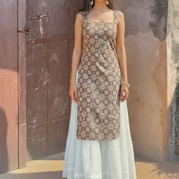 SZN Ethnic Motifs Printed Square Neck Straight Kurta image 4