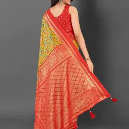 Saree Mall Yellow Printed Sarees With Unstitched Blouse image 2