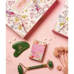 Natural Vibes Jade Face Roller, Jade Gua Sha & Nirvana Flower Oil Gift Set image 3