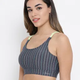 Clovia Grey Non Wired Padded Sports Bra image 4