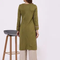 W Green Acrylic Embroidered Kurta image 2