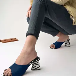 Shoetopia Kids Blue & Black Casual Slides image 2