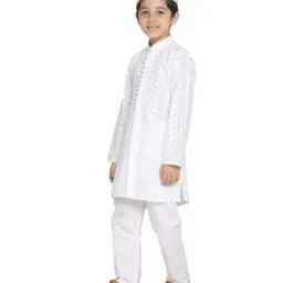 VASTRAMAY Kids White Cotton Embroidered Kurta Set image 3