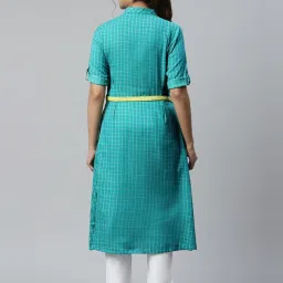 Aurelia Women Green Geometric Print Cotton Kurta image 2