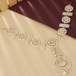 Zaveri Pearls Gold Tone Bridal Kundan Push Back Mathapatti Style Maangtikka-ZPFK12911 image 2