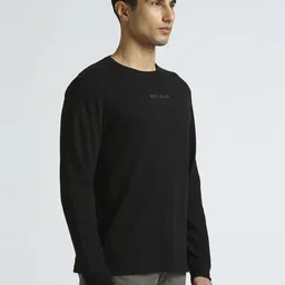 Pepe Jeans Men Solid Round Neck Cotton Slim Fit T-shirt image 3
