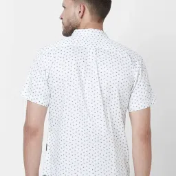 Giordano Green Cotton Slim Fit Printed Shirt image 2