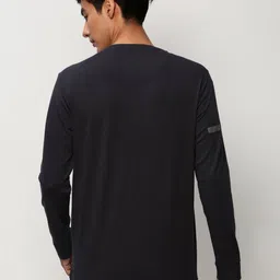 SHOWOFFFF Men Colourblocked Sweatshirt image 3