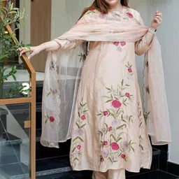 FAST FASHIONS Women Floral Embroidered Regular Thread Work Kurta with Trousers & With Dupatta-picture-14