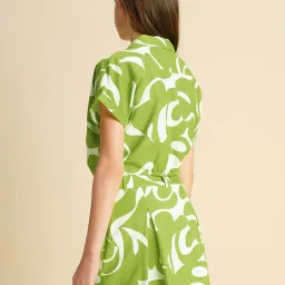 VERO MODA GIRL Lettuce Green Abstract Relaxed Fit Shirt image 2