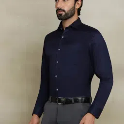JadeBlue Navy Cotton Regular Fit Shirt image 5