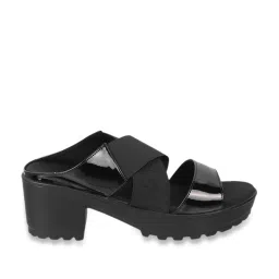 Walkway Women's Black Pat Cross Strap Sandals image 2
