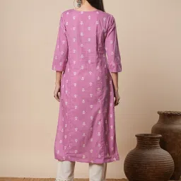 Fashor Pink Cotton Embroidered Three-Quarter Sleeves Kurta image 2
