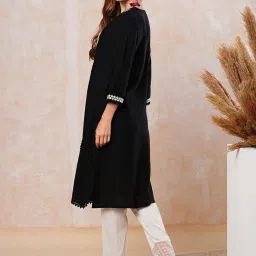 Fashor Black Embroidered Straight Kurta image 2